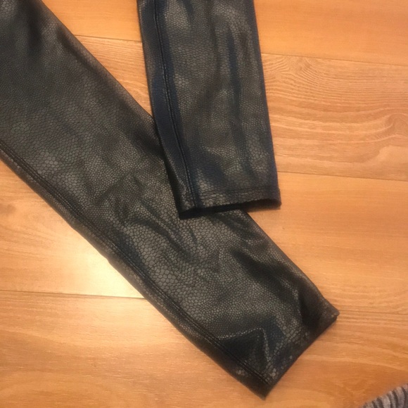 Spanx Pants Leggings Animal Print M - Picture 5 of 8